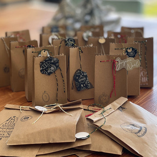 CALENDRIER DE L AVENT _ remis en vente le 1er octobre à 20:00 _ 7 exemplaires seulement