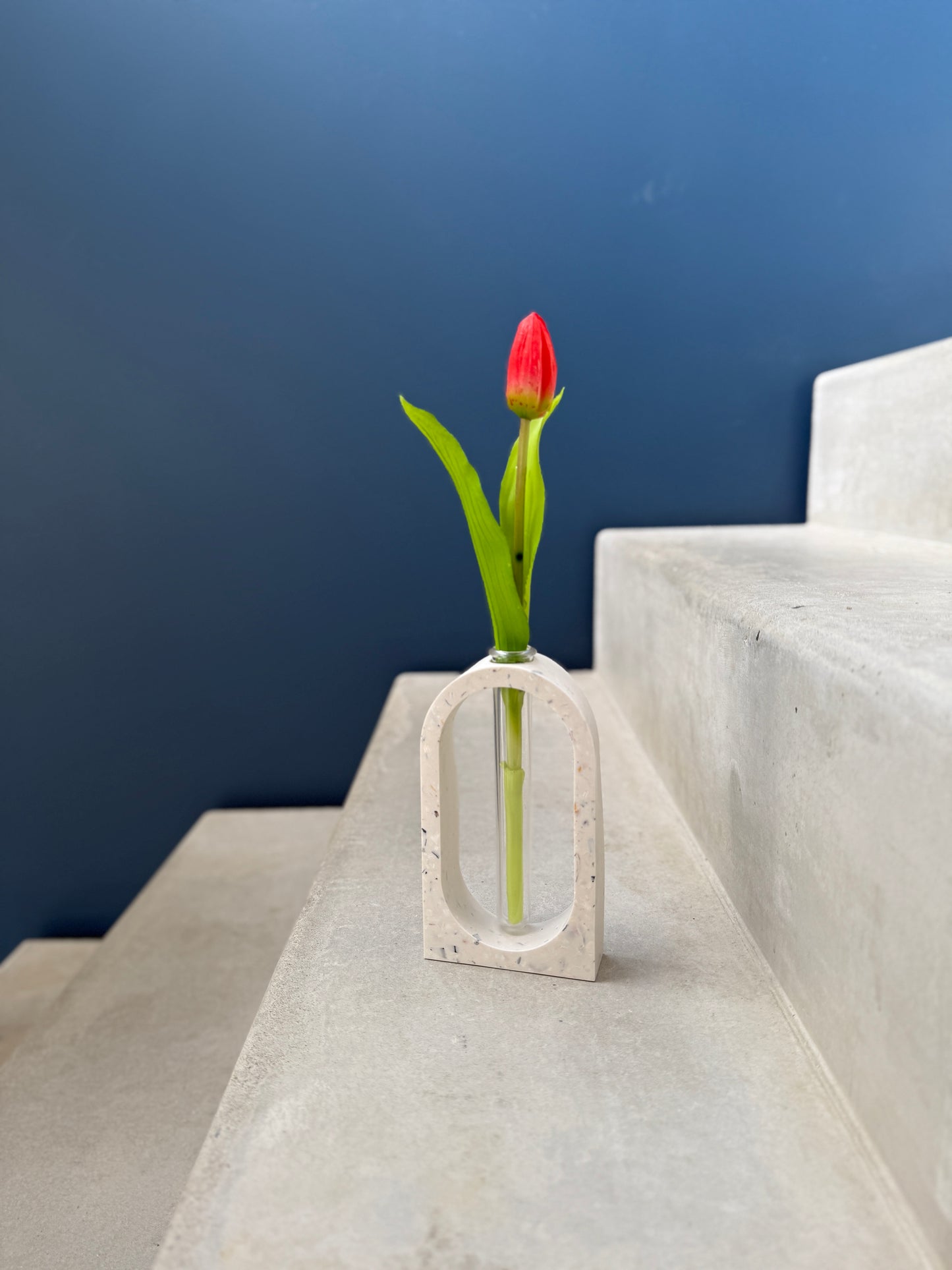 Vase LINÉA – design minimaliste pour fleurs fraîches ou séchées