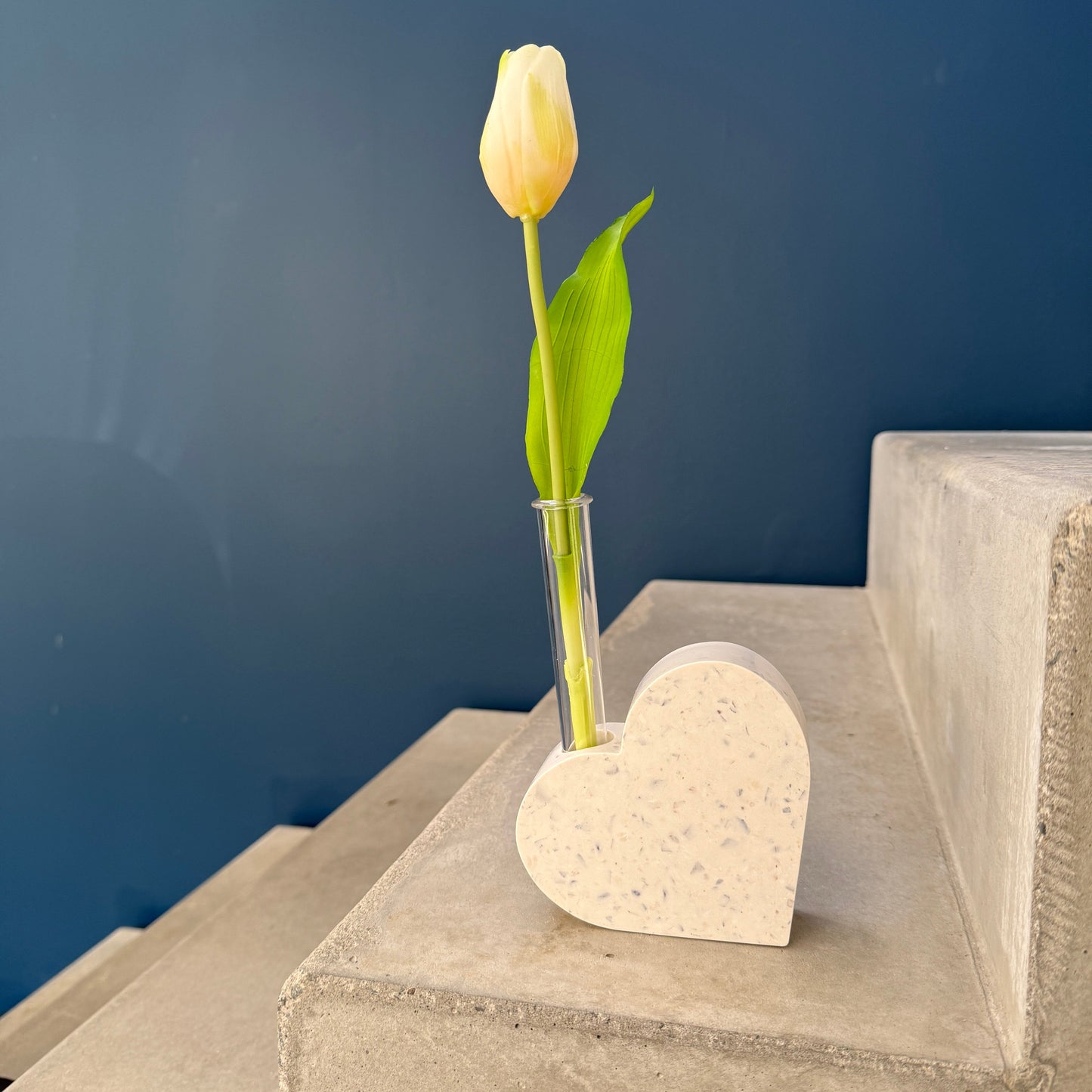 ❤️ Vase Cœur – Vase décoratif avec tube pour fleurs fraîches