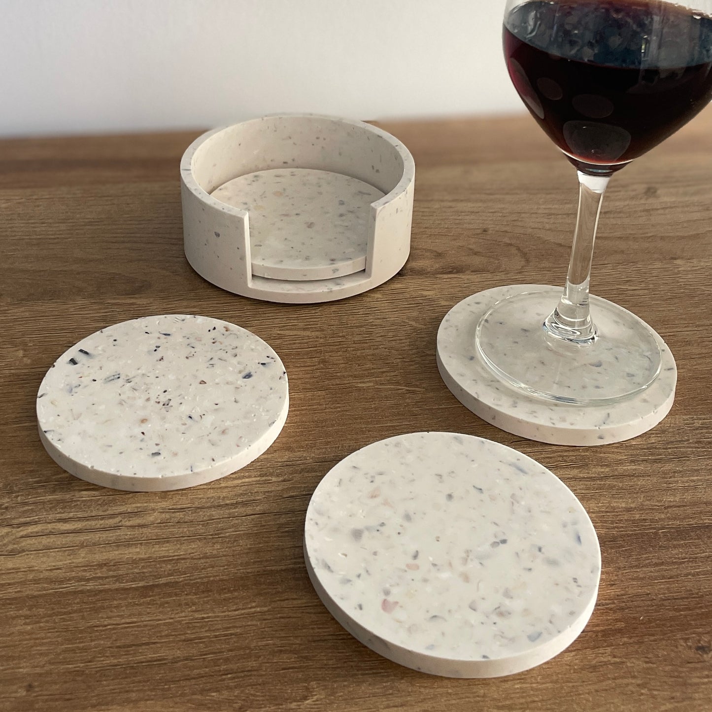 DESSOUS DE VERRES ET SON SOCLE – Élégance et Praticité