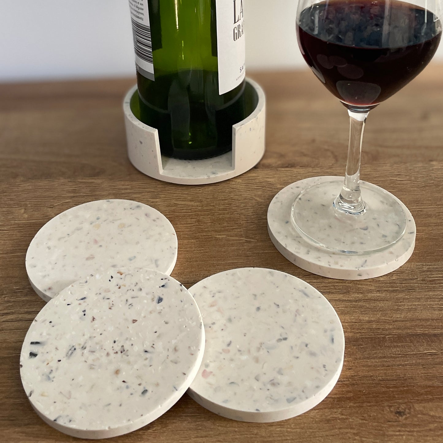 DESSOUS DE VERRES ET SON SOCLE – Élégance et Praticité