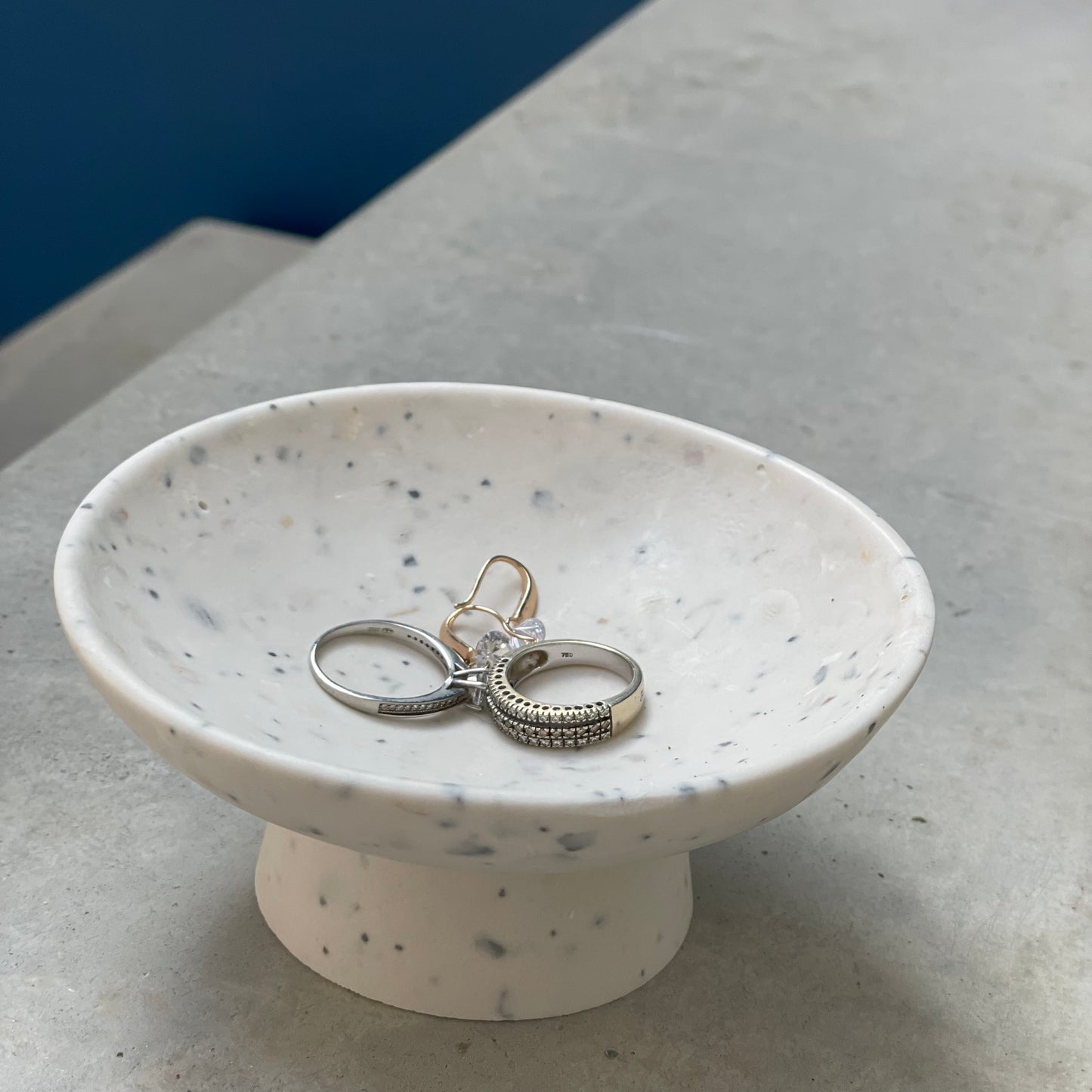 COUPELLE SUR PIED - élégance et praticité