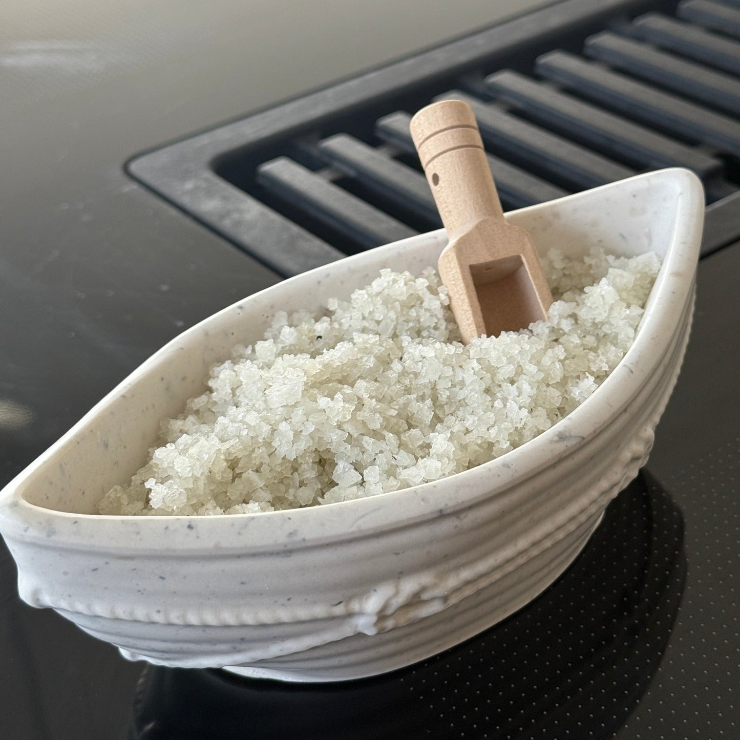 Le Bateau – Pot à sel ou vide-poche en minéral & coquillages