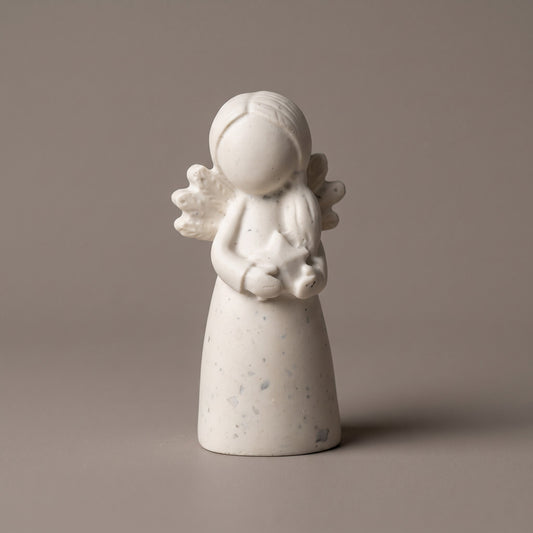 Mini statuette de fée artisanale à robe lisse, ailes et étoile
