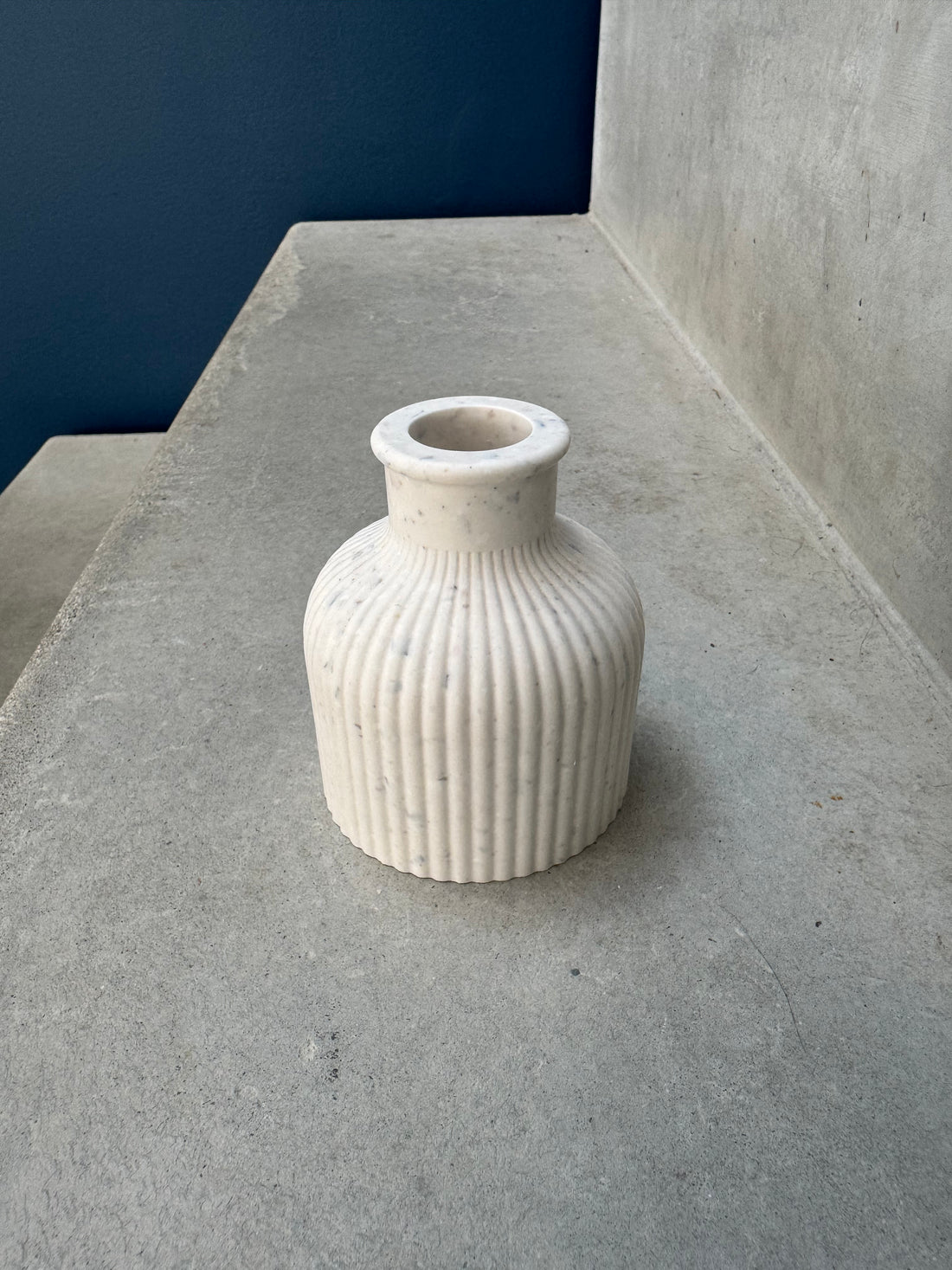 vase strie artisanal