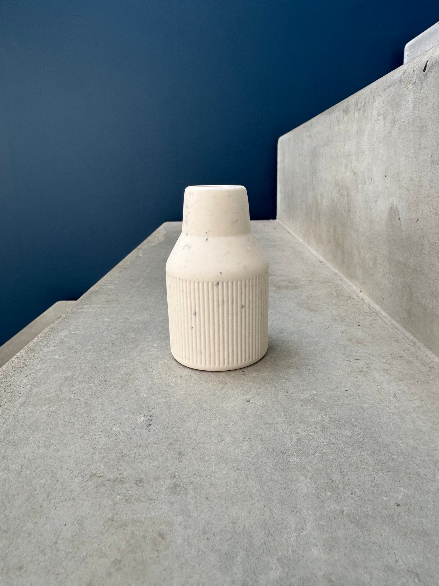 VASE 1/2 STRIE