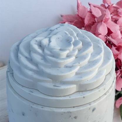 La belle de Mai - bougie florale en édition limitée