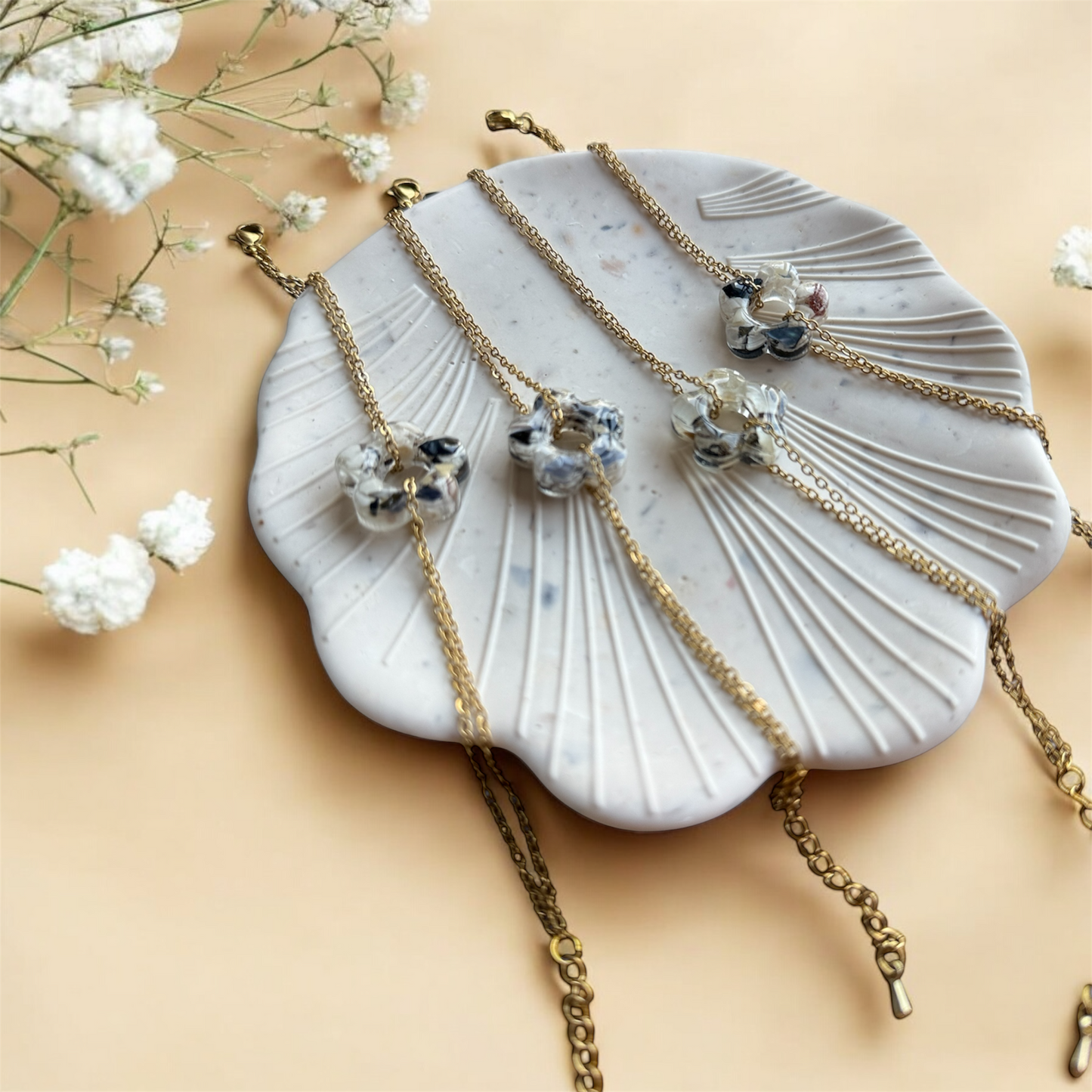 BRACELET MARGUERITES COQUILLEES