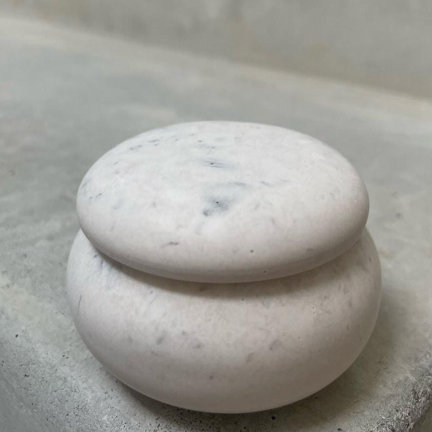 Boîte à bijoux ronde artisanale