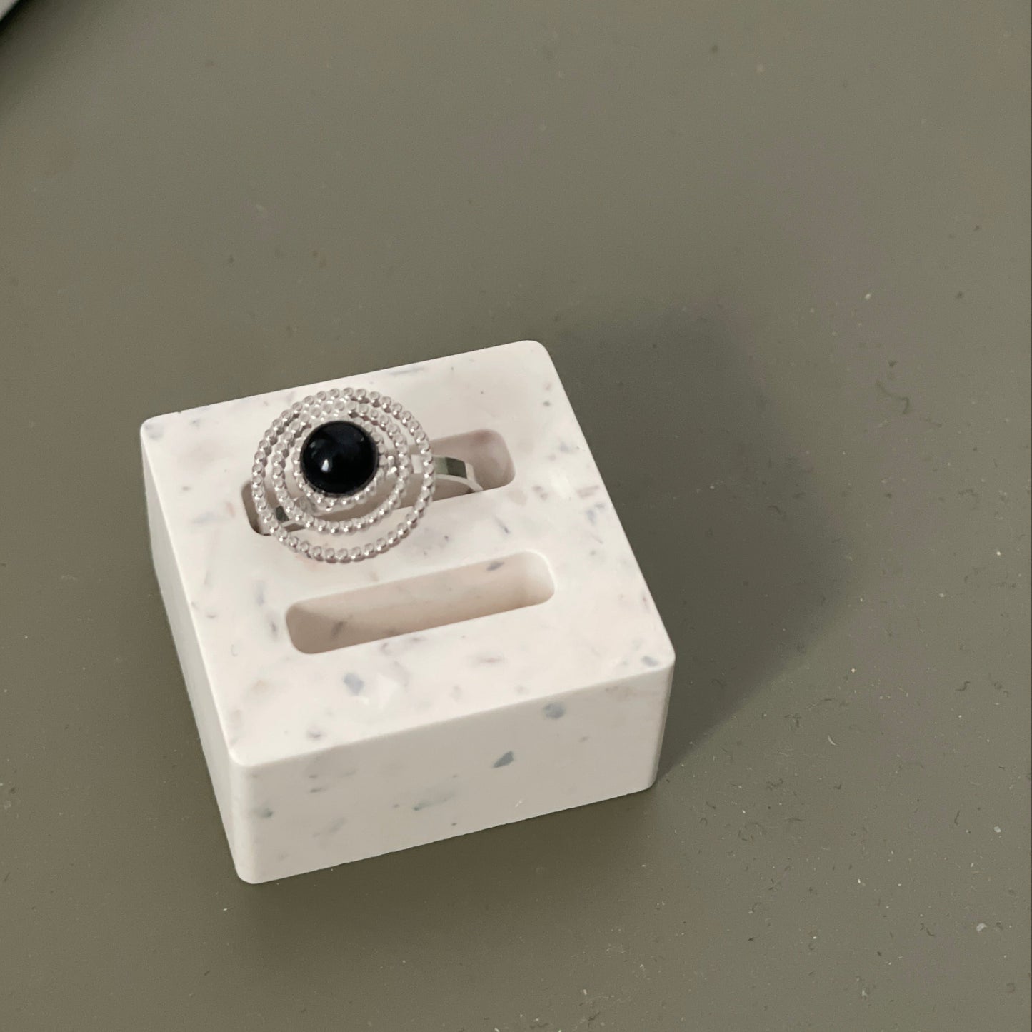 précieux - porte-bague & bijoux fait main